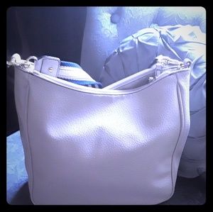 Liz Claiborne Crema Tote